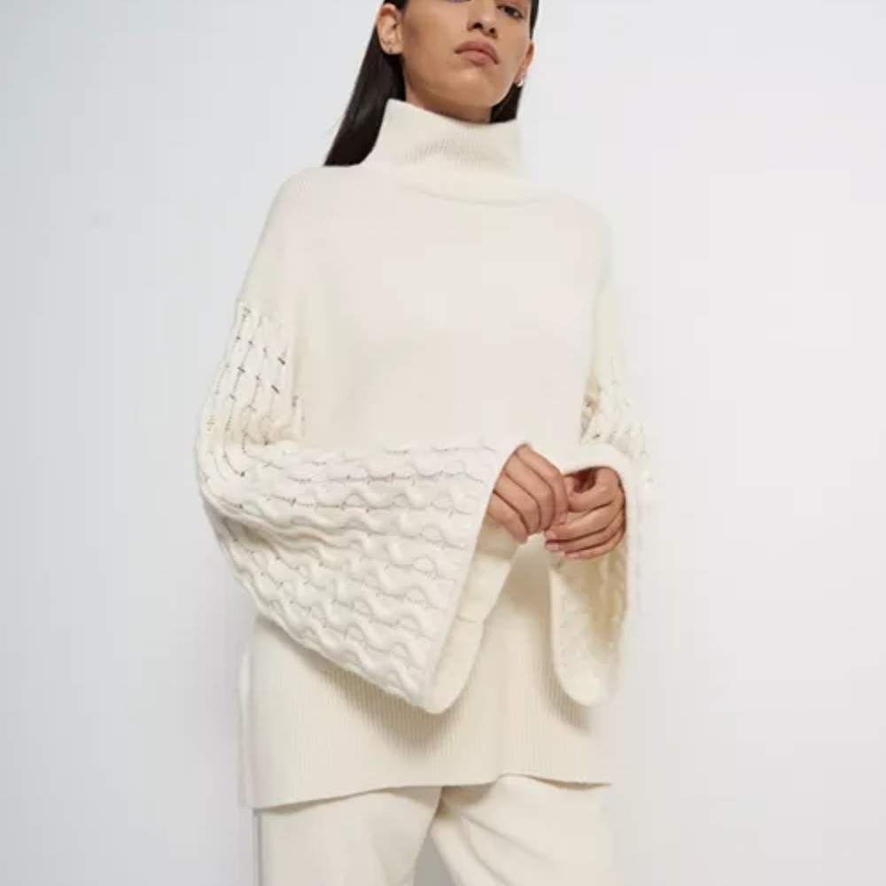 Elegant Cream Turtleneck Sweater